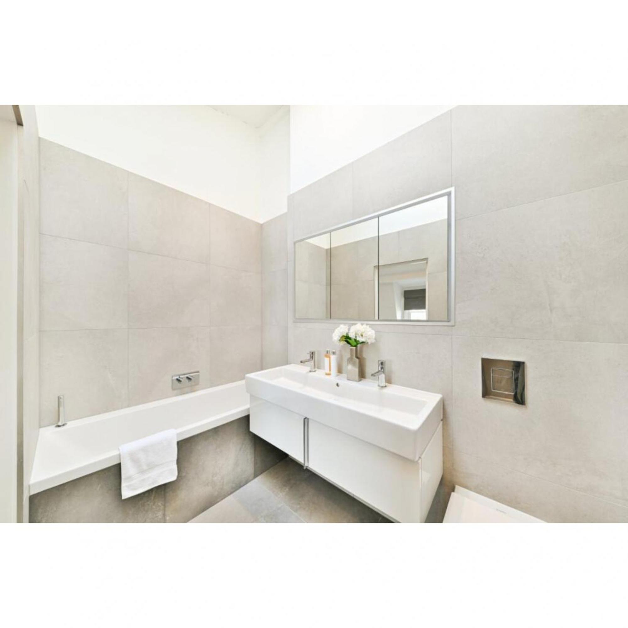 Luxury Sophia 4 Bedroom 8 Sleeps Apartment